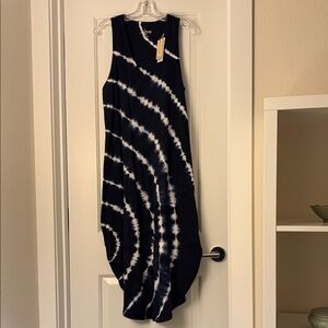 Natural Reflections knit tie dye midi dress. Navy and white.